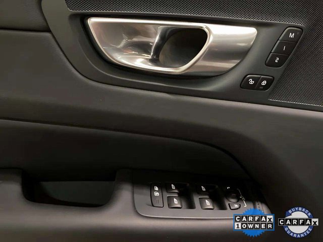 Used 2025 Volvo XC60 B5 Plus image 34