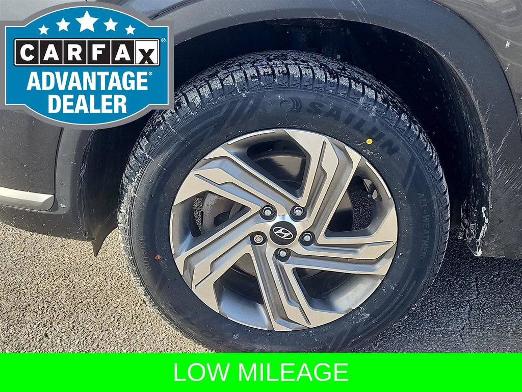 Used 2022 Hyundai Santa Fe SE AWD/4WD image 2