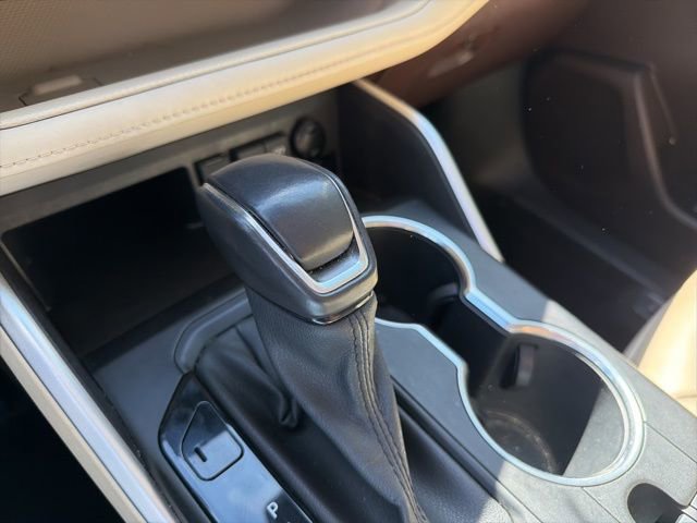 Certified 2021 Toyota Highlander XLE AWD/4WD image 15