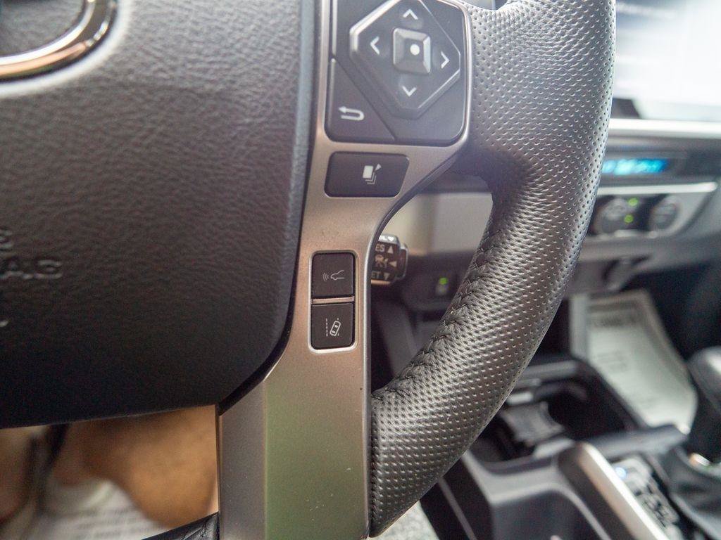Used 2022 Toyota Tacoma SR5 w/ Technology Package RWD image 20