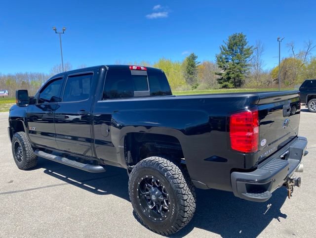 Used 2019 Chevrolet Silverado 2500 LTZ w/ Duramax Plus Package AWD/4WD image 3