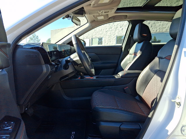 Certified 2026 Nissan Kicks SR w/ SR Premium Package FWD image 16