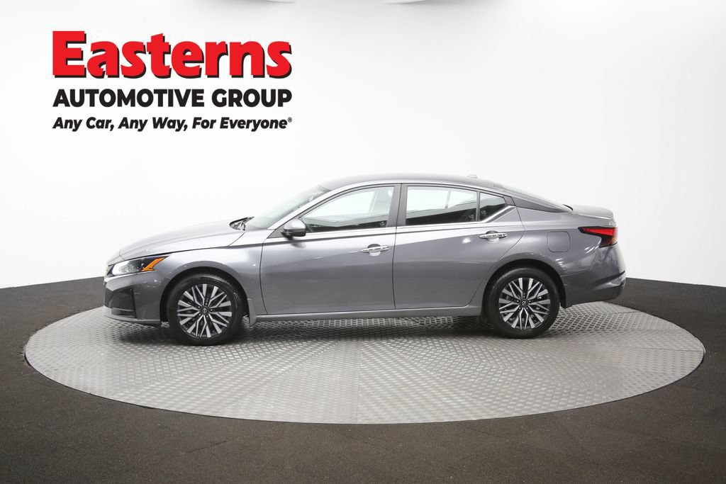 Used 2023 Nissan Altima 2.5 SV AWD/4WD image 59