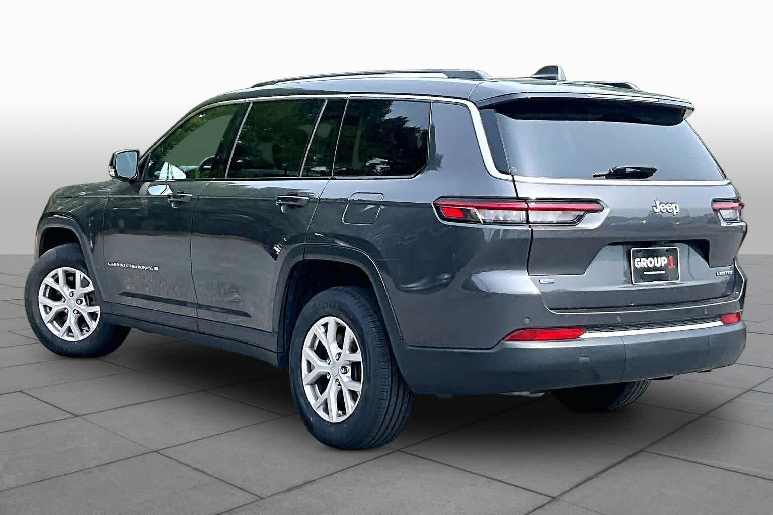 Used 2022 Jeep Grand Cherokee L Limited RWD image 12