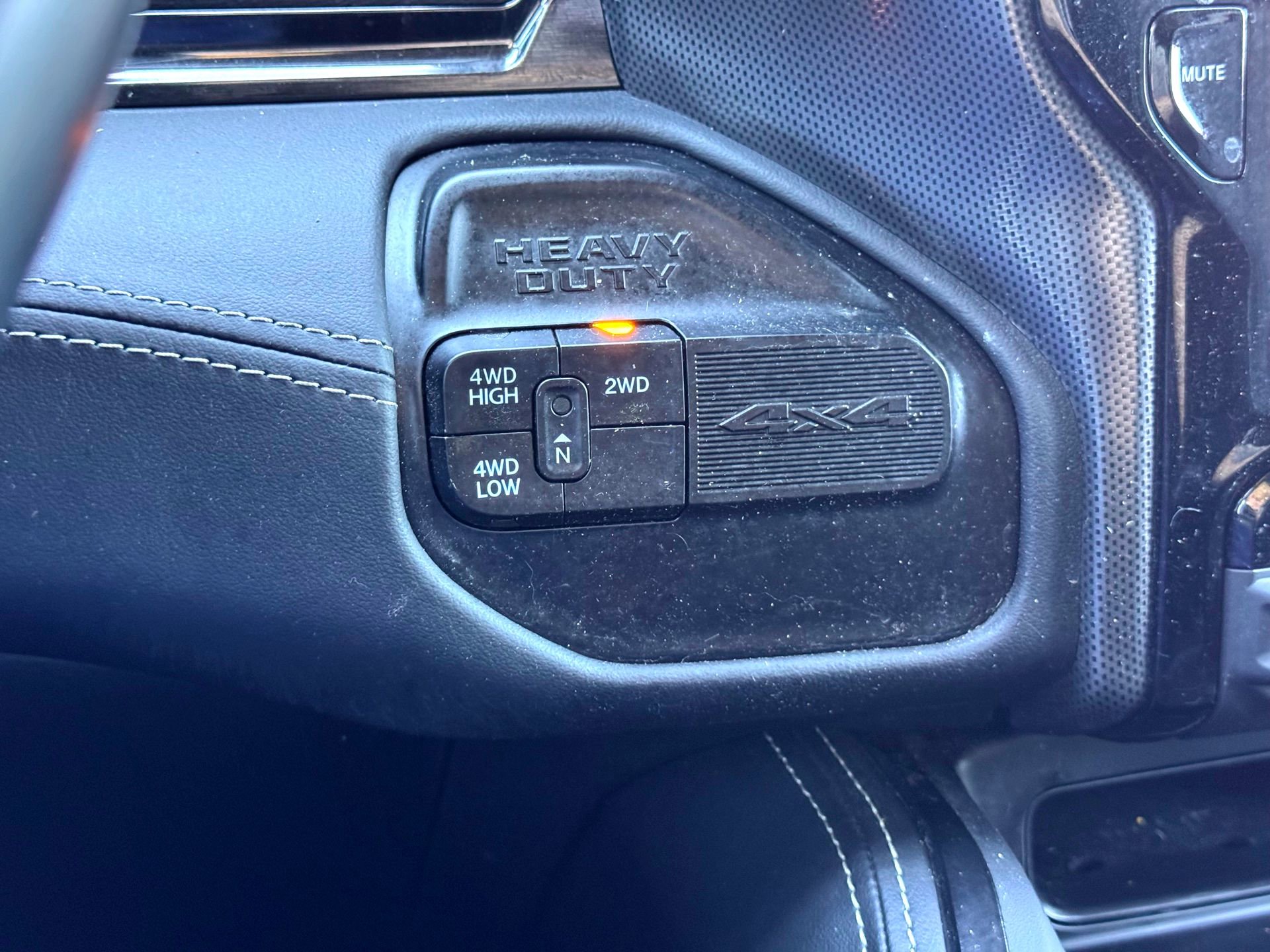 Used 2024 RAM 2500 Limited image 26