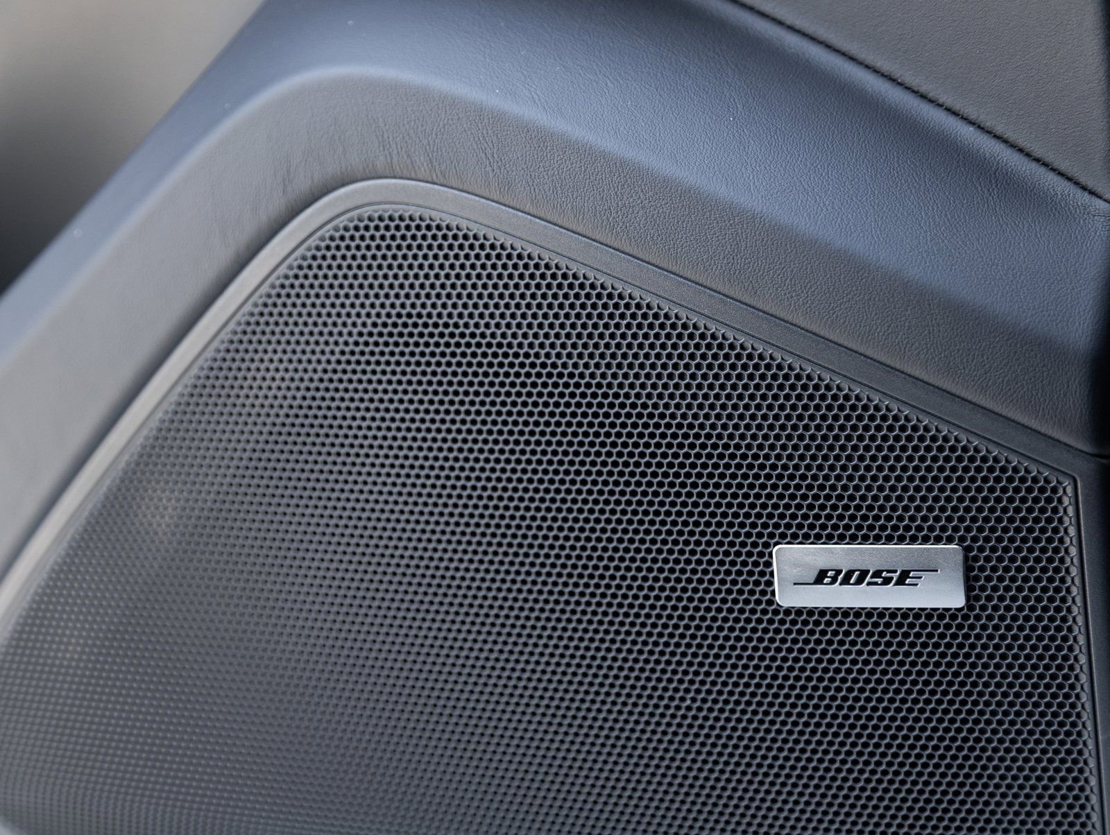 New 2026 Porsche Cayenne S image 21