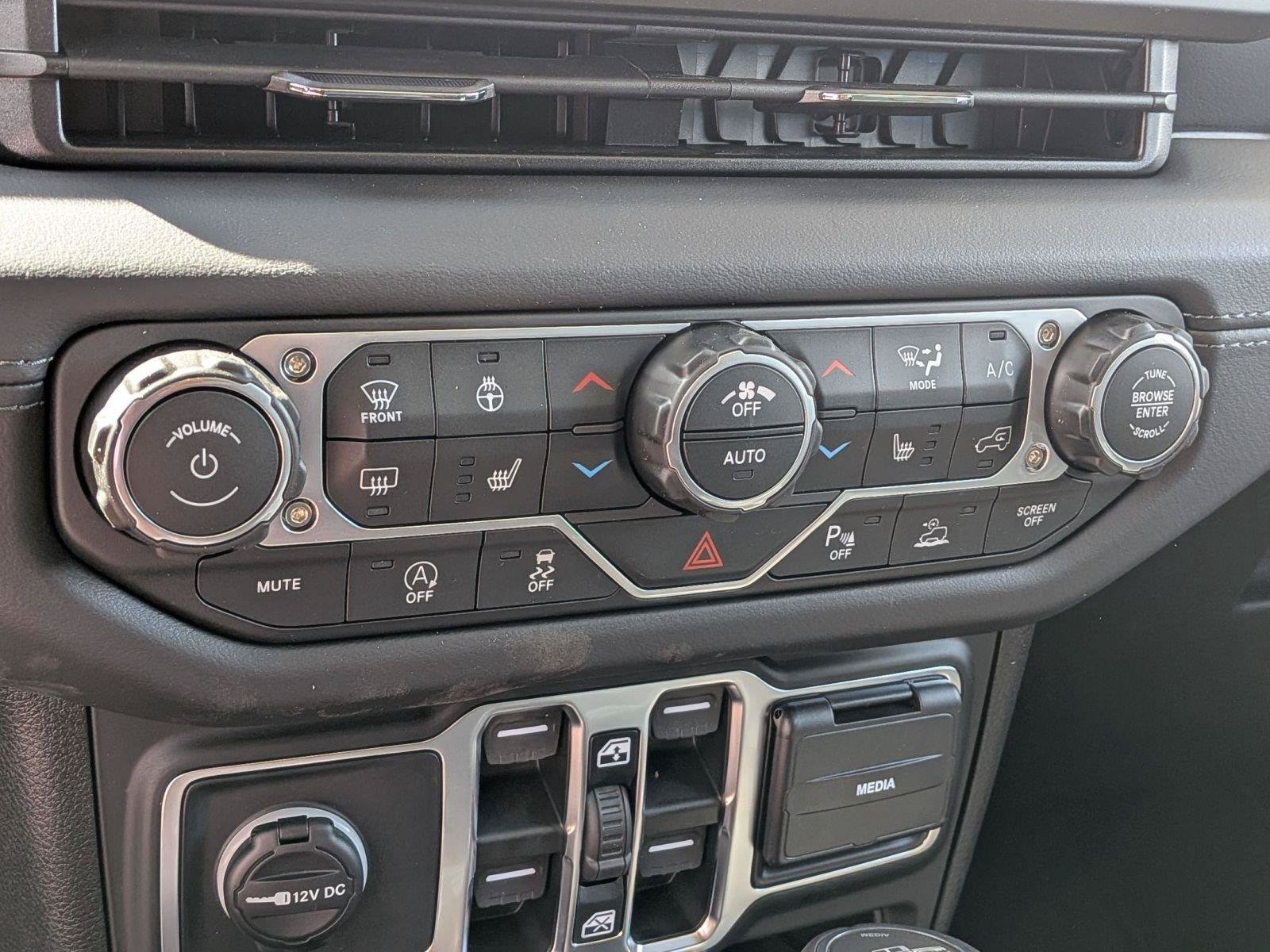 New 2026 Jeep Gladiator Sport AWD/4WD image 31