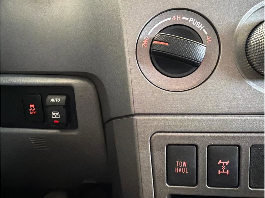 Used 2011 Toyota Sequoia Limited image 27