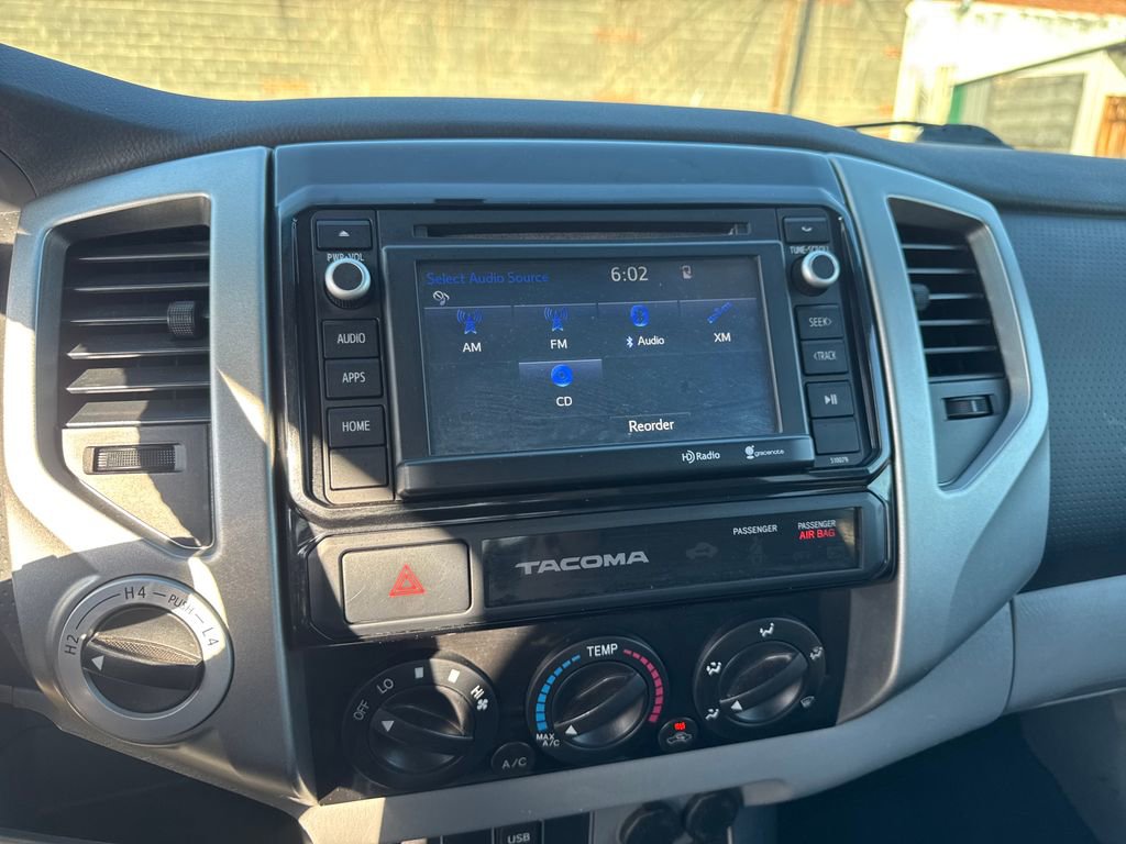 Used 2015 Toyota Tacoma 4x4 Access Cab V6 w/ TRD Sport Package image 25