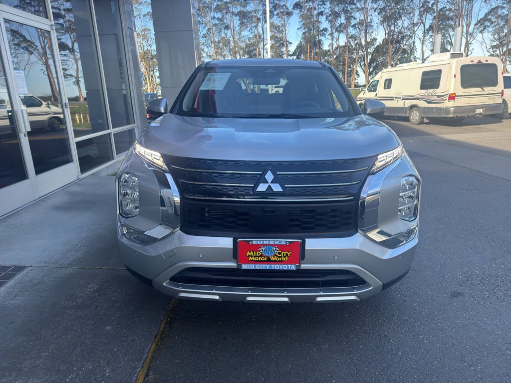 Used 2024 Mitsubishi Outlander SE image 23