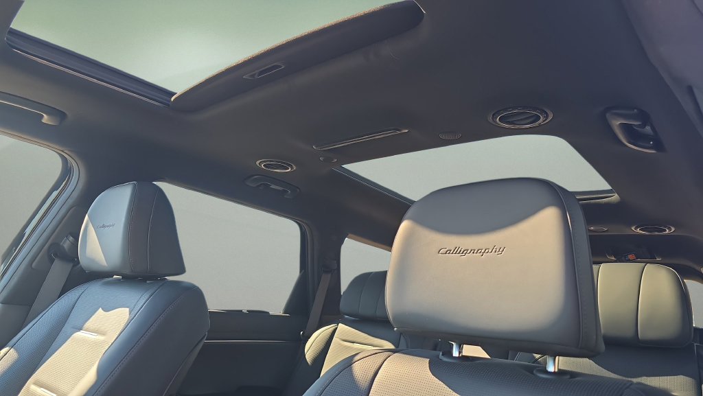 Certified 2026 Hyundai Palisade Calligraphy AWD/4WD image 26