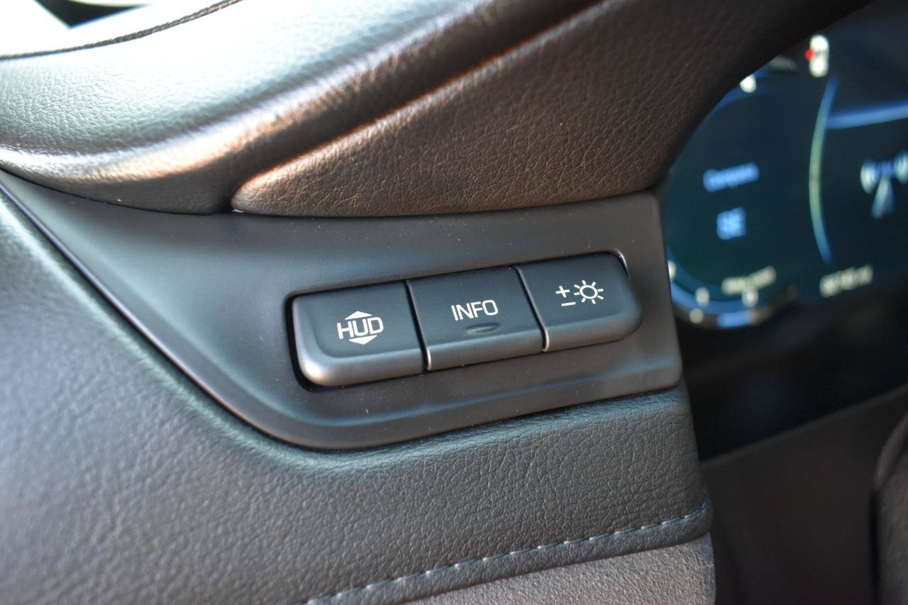 Used 2016 Cadillac Escalade Luxury AWD/4WD image 43