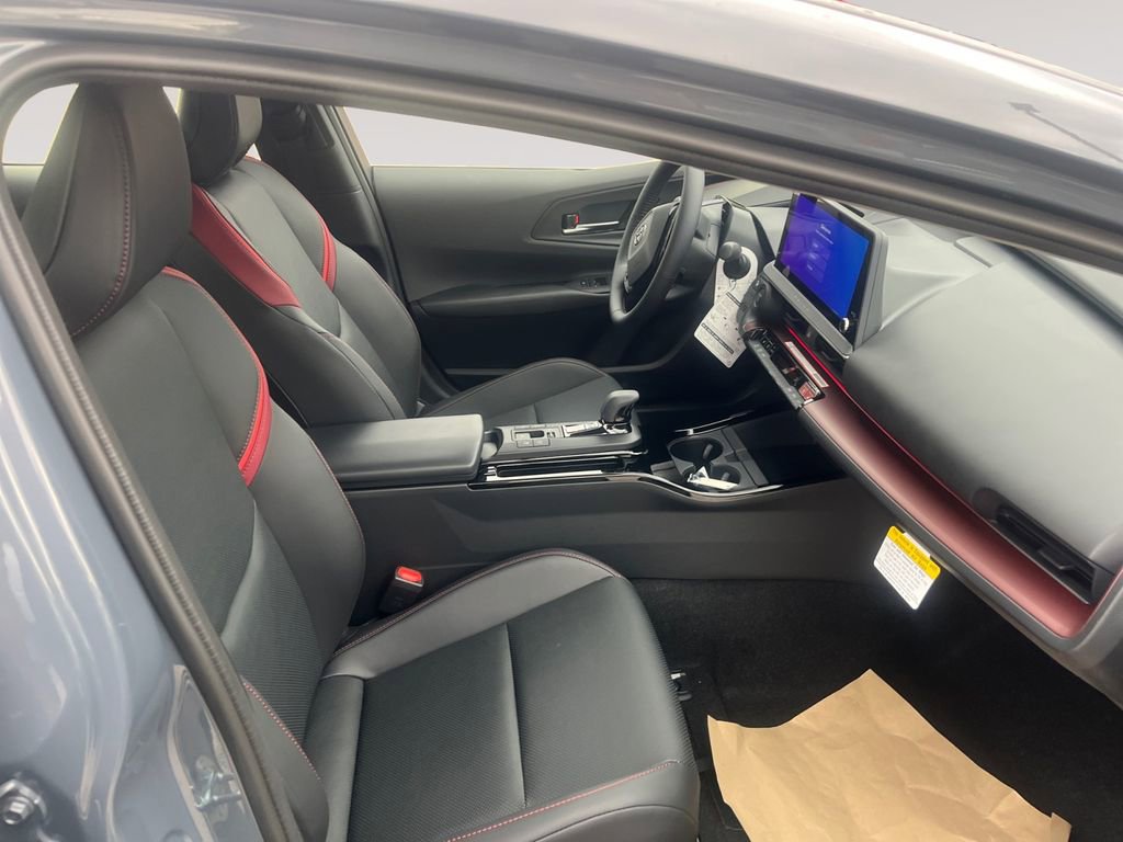 New 2026 Toyota Prius Plug-In Hybrid FWD image 15