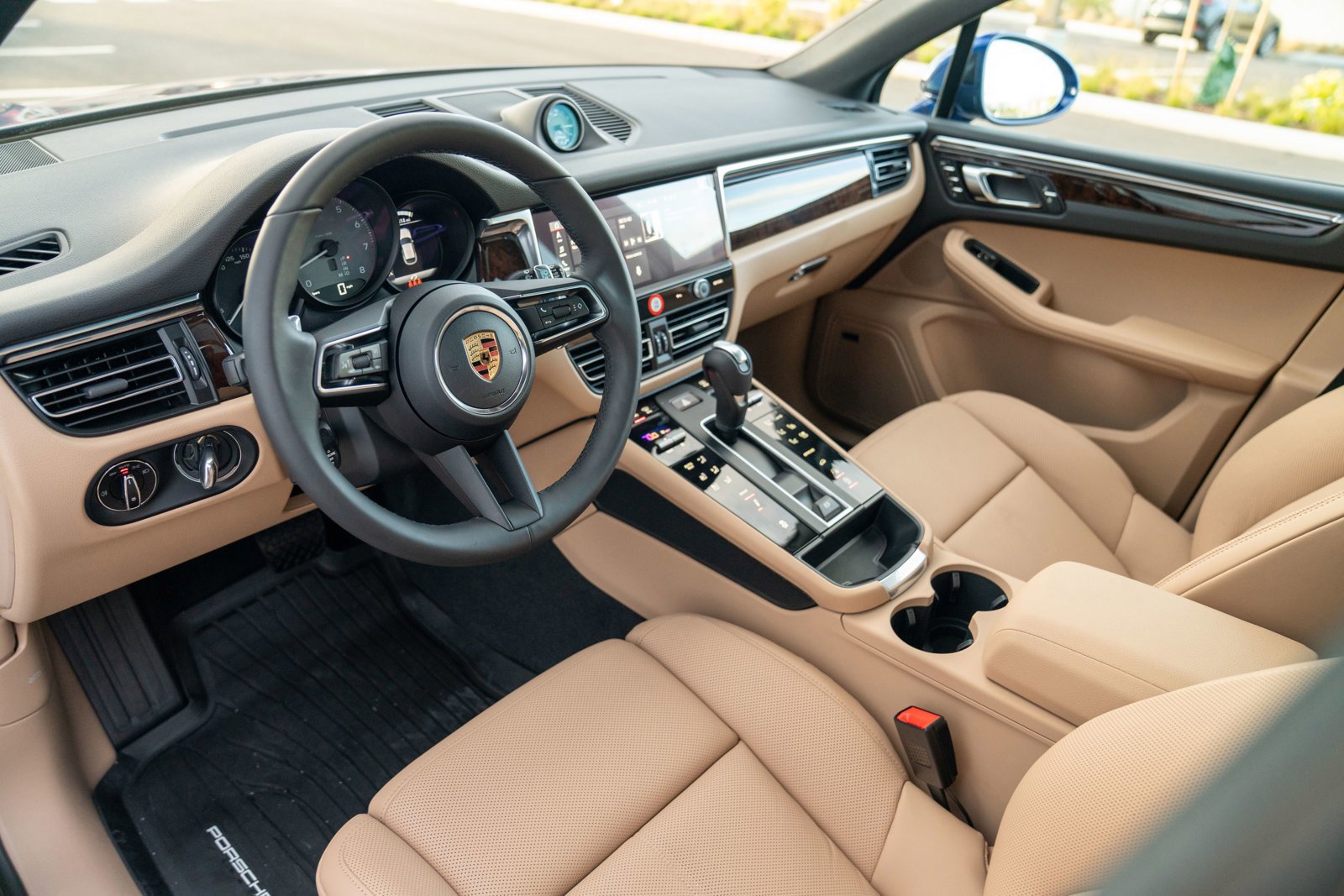 New 2026 Porsche Macan S AWD/4WD image 4