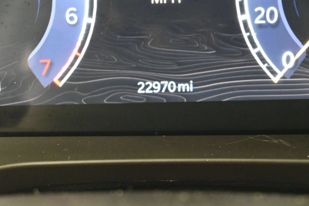 Used 2022 Jeep Grand Cherokee L Limited RWD image 29