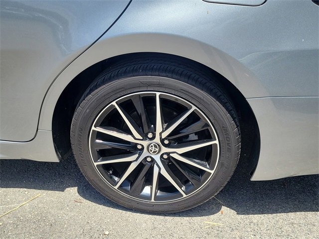 Used 2023 Toyota Camry SE image 5