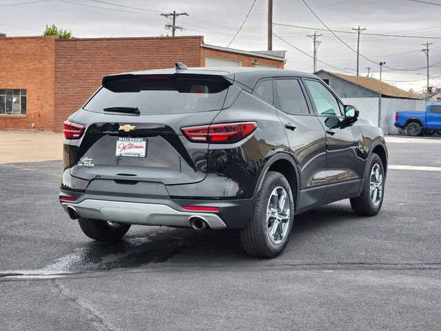 Used 2025 Chevrolet Blazer LT FWD image 3