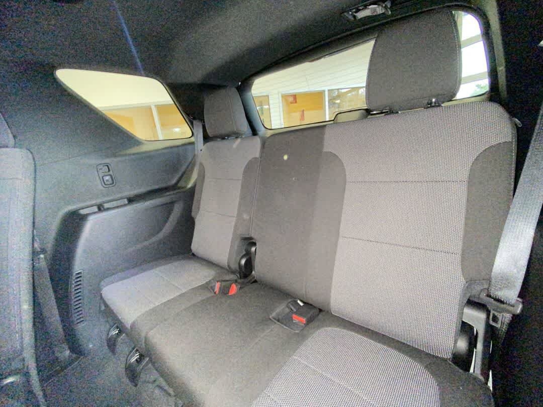 Used 2022 Chevrolet Traverse LT AWD/4WD image 25