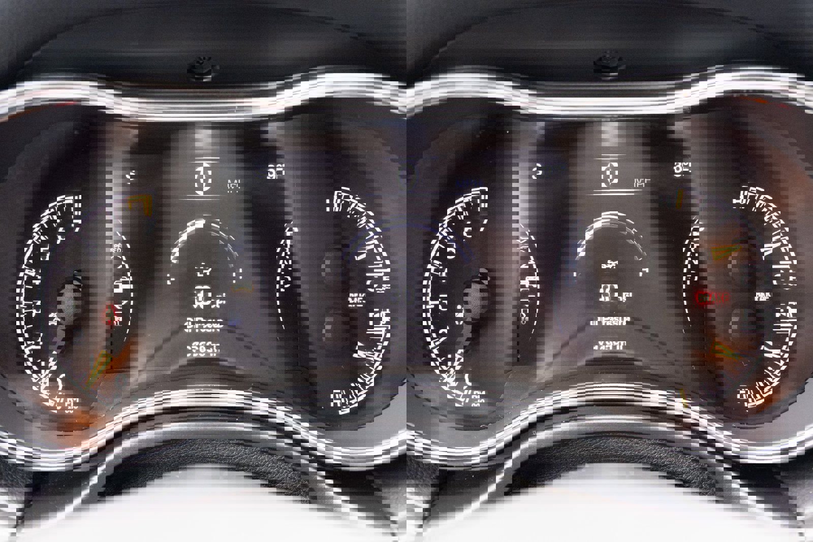 Used 2019 Jeep Grand Cherokee Limited w/ Luxury Group II image 7