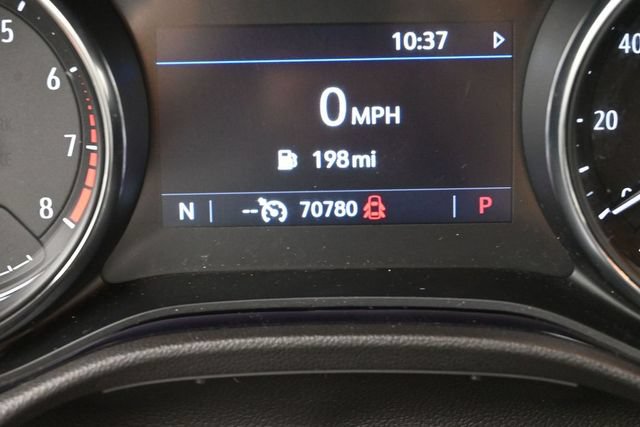 Used 2021 Buick Encore GX Essence w/ Experience Buick Package FWD image 31