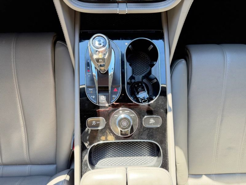 Used 2019 Bentley Bentayga image 22