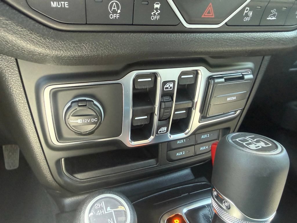 New 2026 Jeep Gladiator Sport AWD/4WD image 25