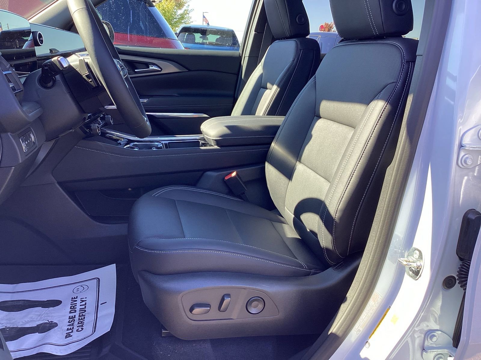 New 2026 Chevrolet Traverse LT image 5