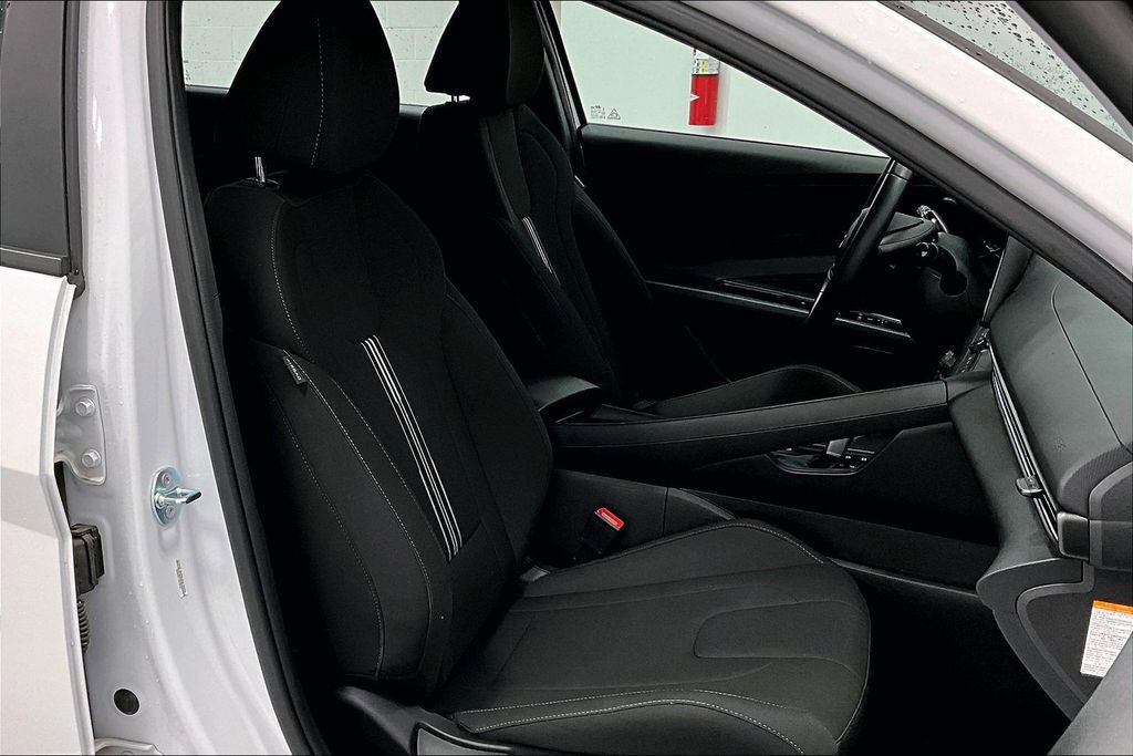 Certified 2025 Hyundai Elantra SEL image 10