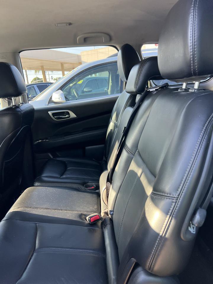 Used 2017 Nissan Pathfinder SL FWD image 7
