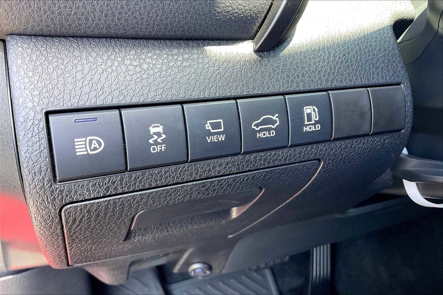 Used 2022 Toyota Camry XLE w/ Navigation Upgrade Package FWD image 32
