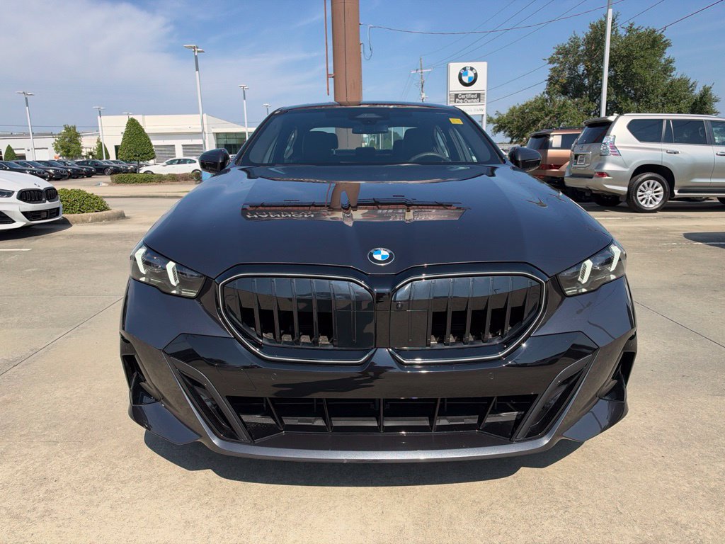 Certified 2026 BMW 530i w/ M Sport Package RWD image 8