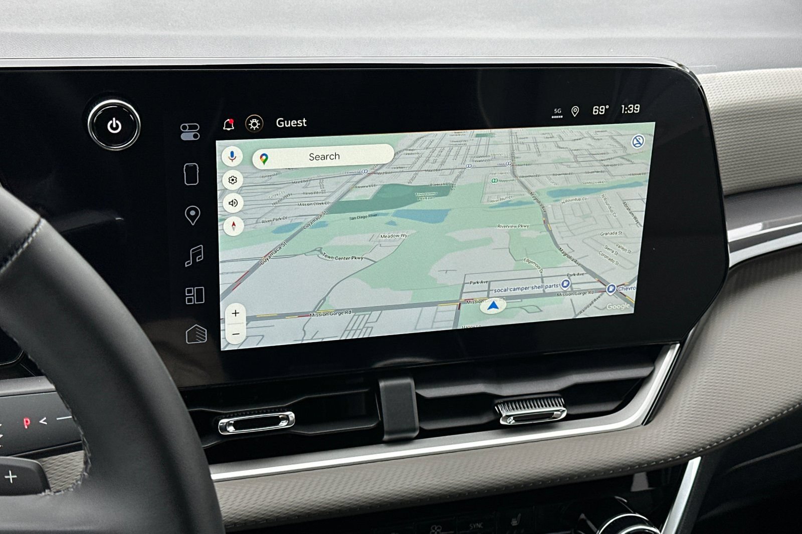 New 2026 Chevrolet Equinox LT w/ Convenience Package II AWD/4WD image 19