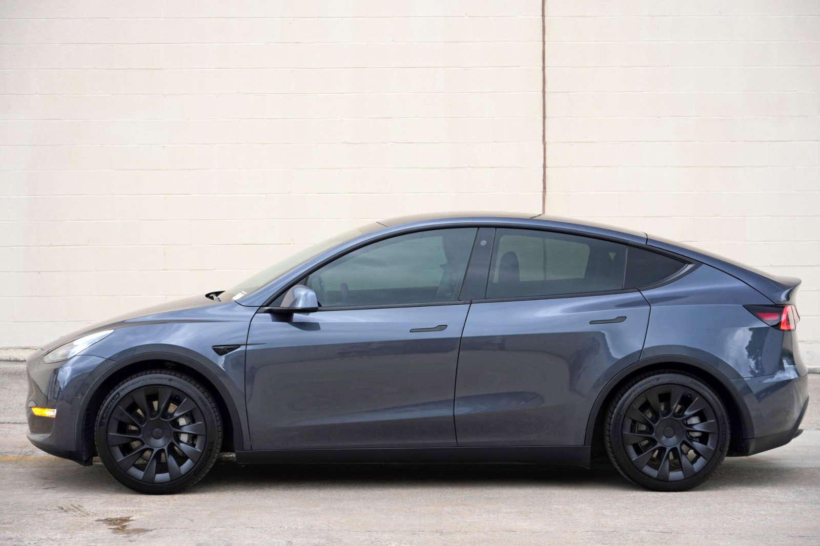 Used 2021 Tesla Model Y Long Range AWD/4WD image 49