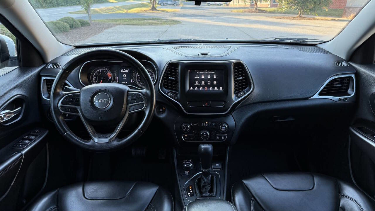 Used 2019 Jeep Cherokee Latitude Plus image 20