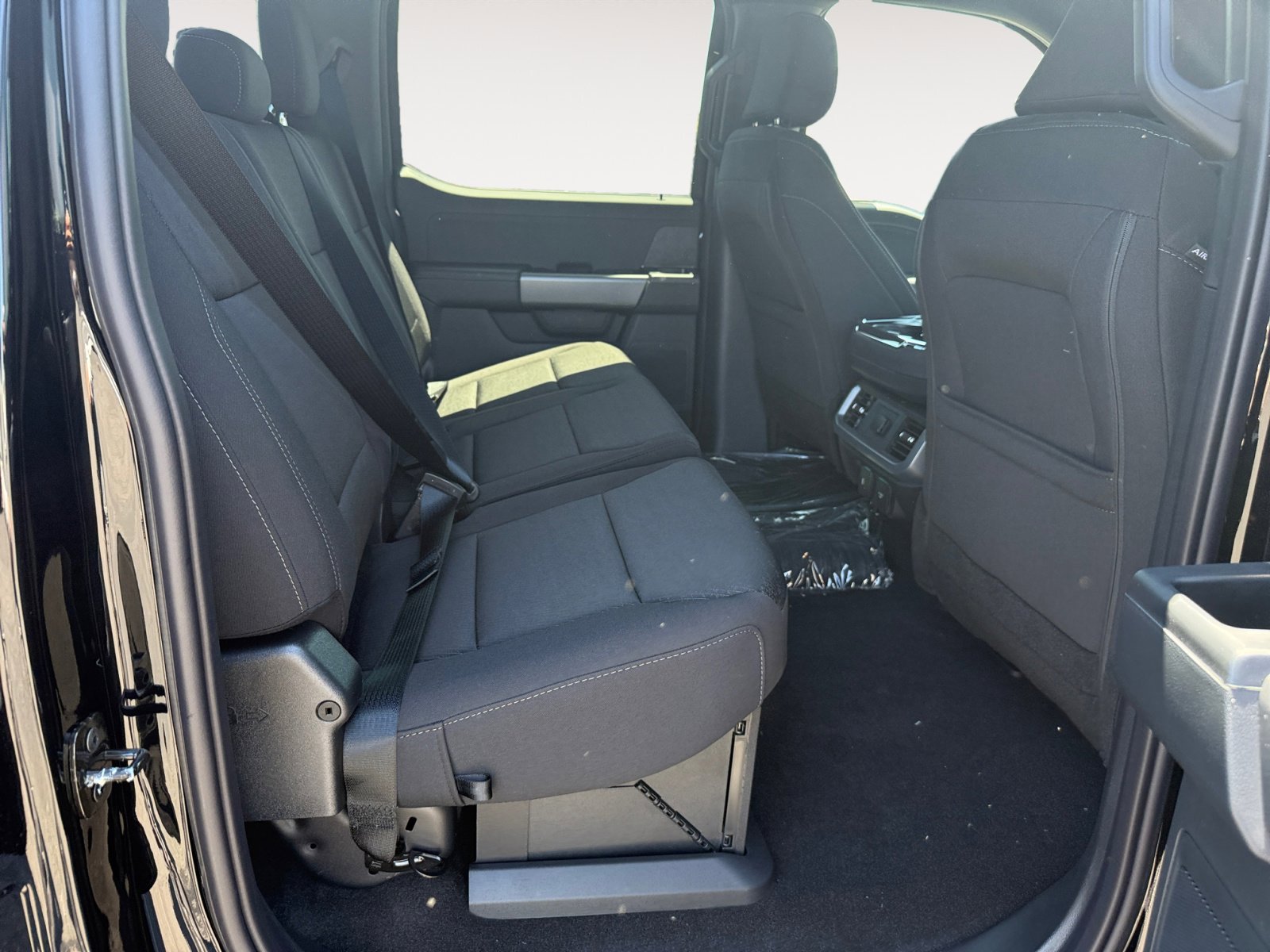 New 2025 Ford F150 XLT w/ Equipment Group 302A MID image 18