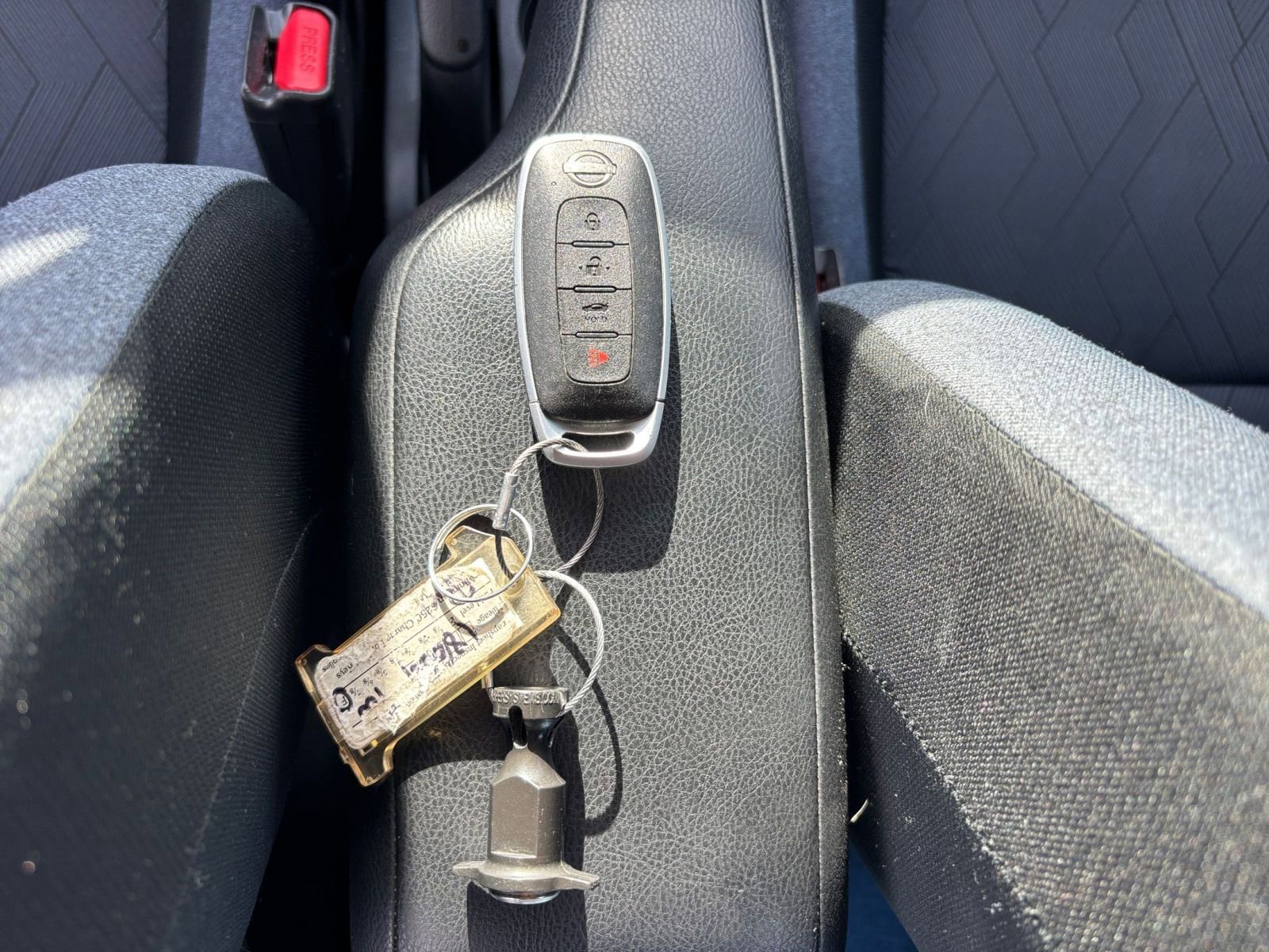 Used 2025 Nissan Versa SV image 21