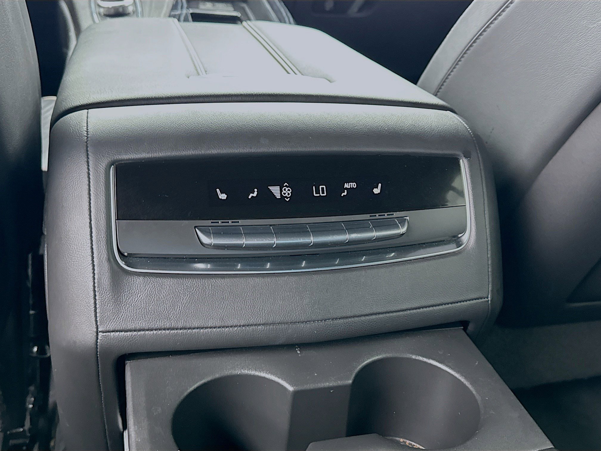 Used 2022 Cadillac Escalade Sport w/ Touring Package image 17