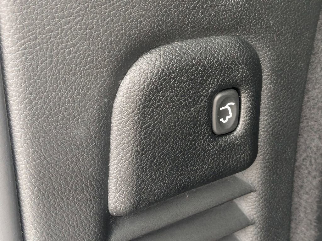 Used 2025 Dodge Durango GT image 29