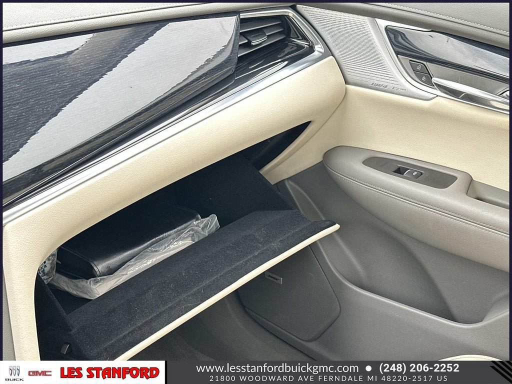 Certified 2025 Cadillac XT6 Premium Luxury AWD/4WD image 36