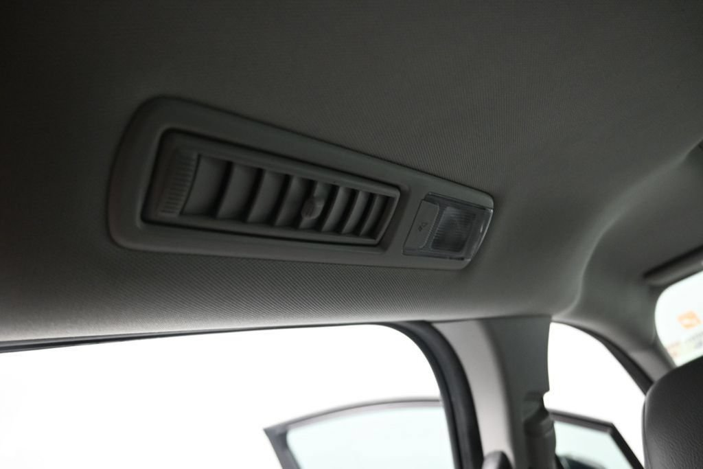Used 2021 Toyota Sienna Limited FWD image 25