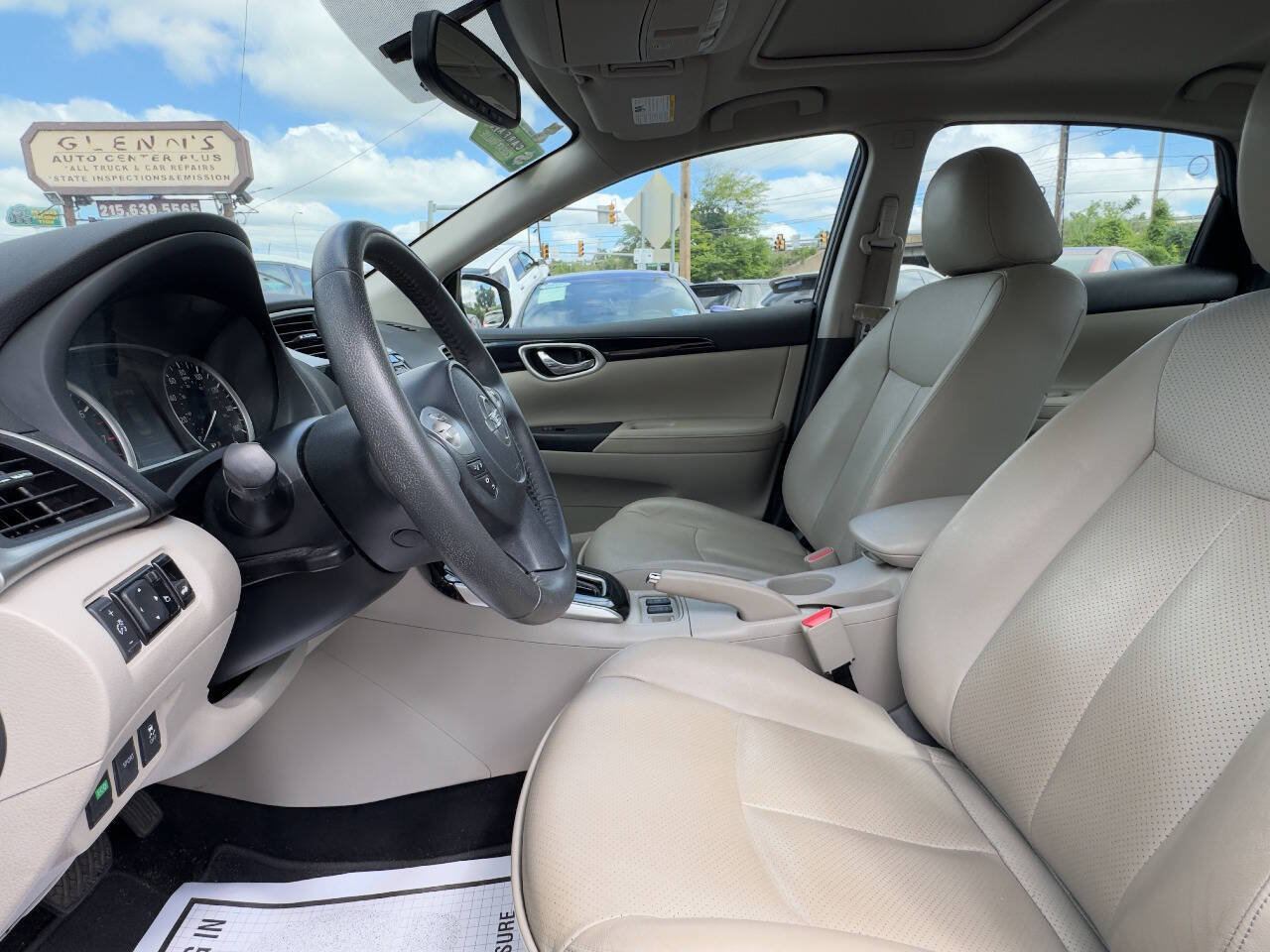 Used 2016 Nissan Sentra SL w/ Technology Package FWD image 10