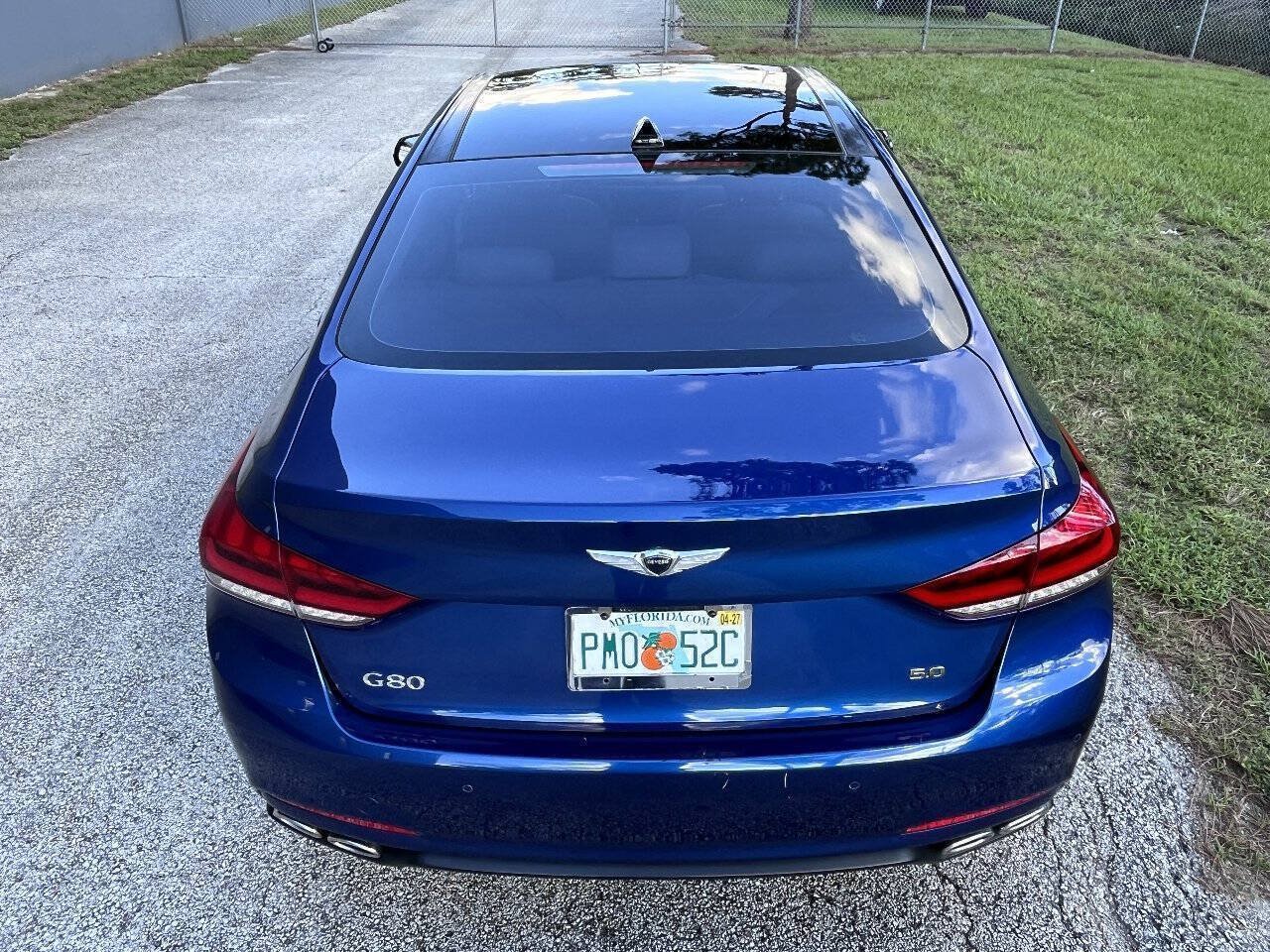 Used 2017 Genesis G80 5.0 Ultimate RWD image 9