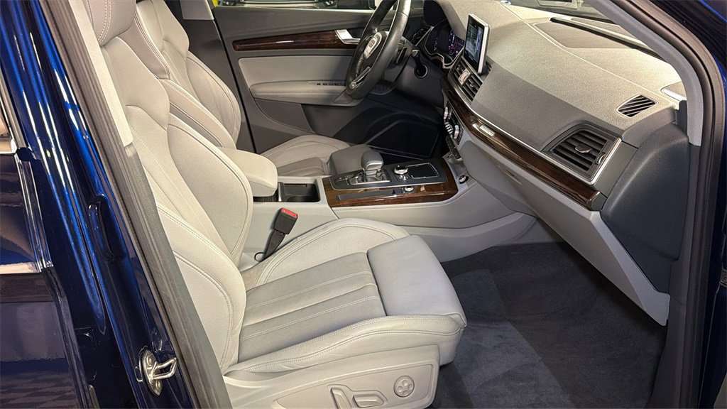 Used 2020 Audi Q5 Prestige image 10