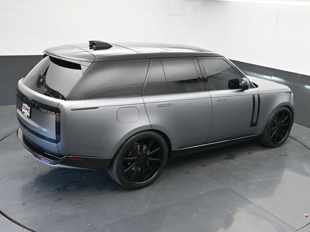 Used 2023 Land Rover Range Rover SE image 39