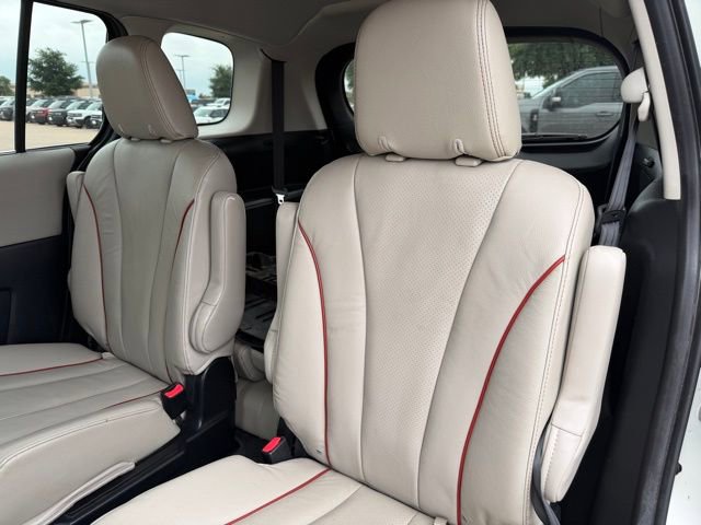 Used 2012 MAZDA MAZDA5 Grand Touring FWD image 19