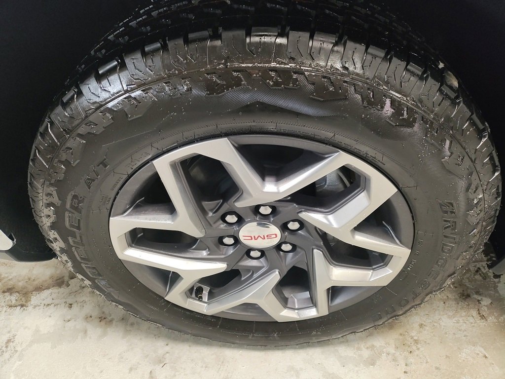 New 2026 GMC Sierra 1500 SLT w/ SLT Premium Plus Package image 17