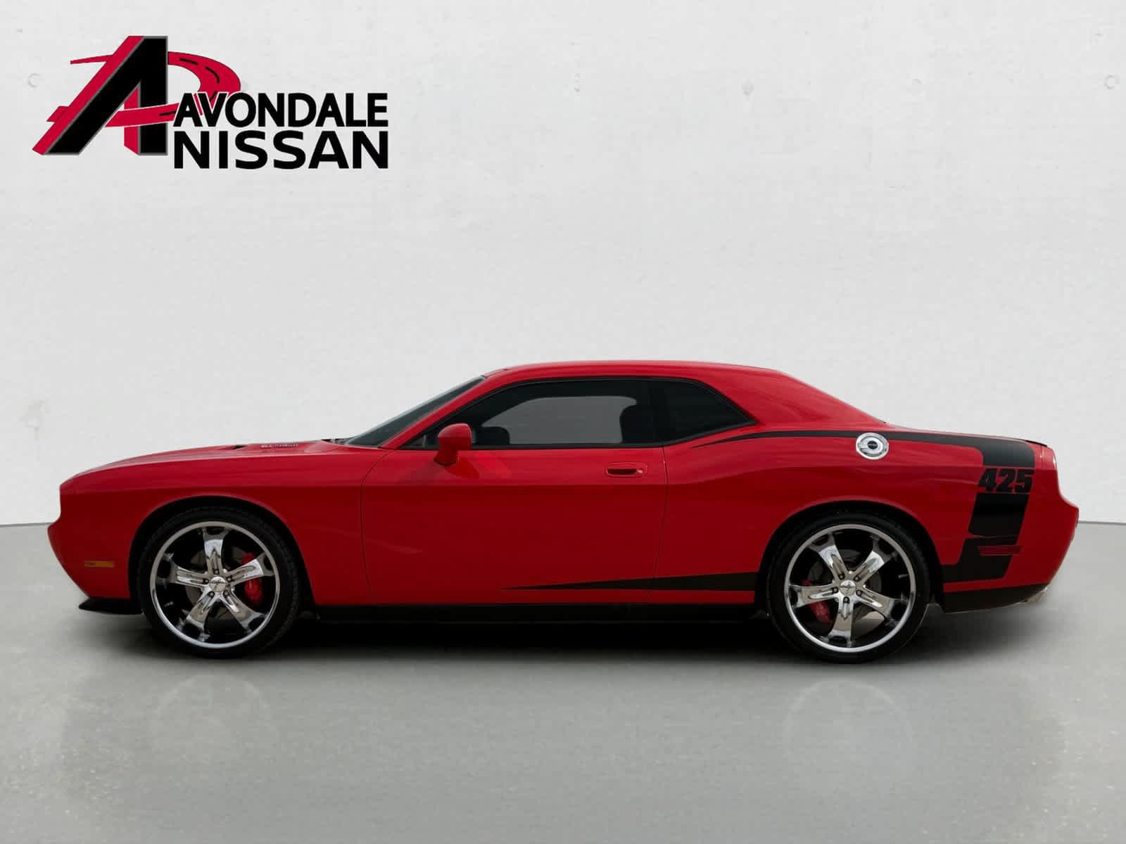 Used 2009 Dodge Challenger SRT8 w/ SRT Option Group II RWD image 2