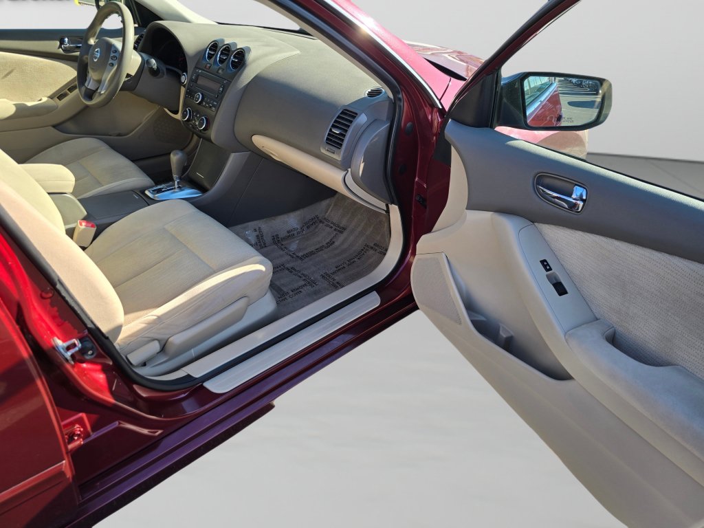 Used 2012 Nissan Altima 2.5 S FWD image 22