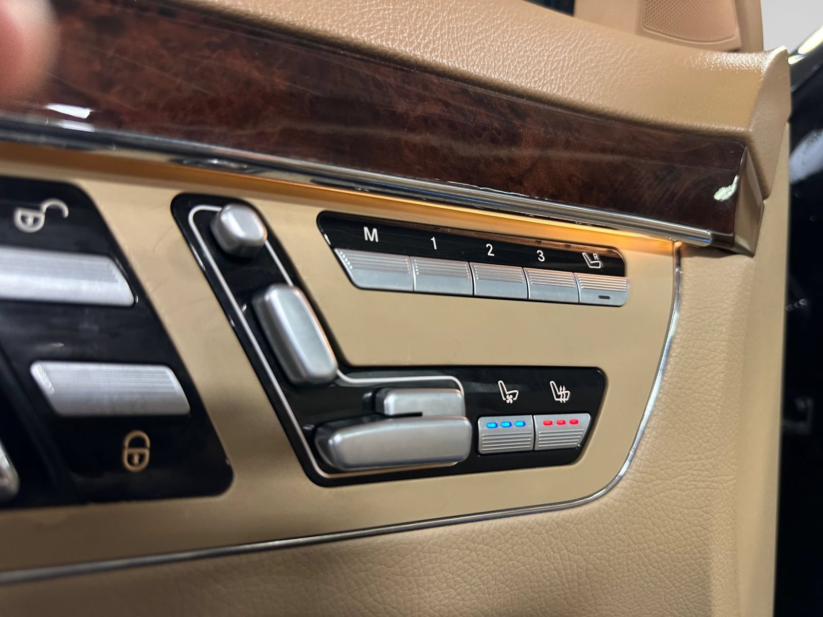 Used 2013 Mercedes-Benz S 550 image 35