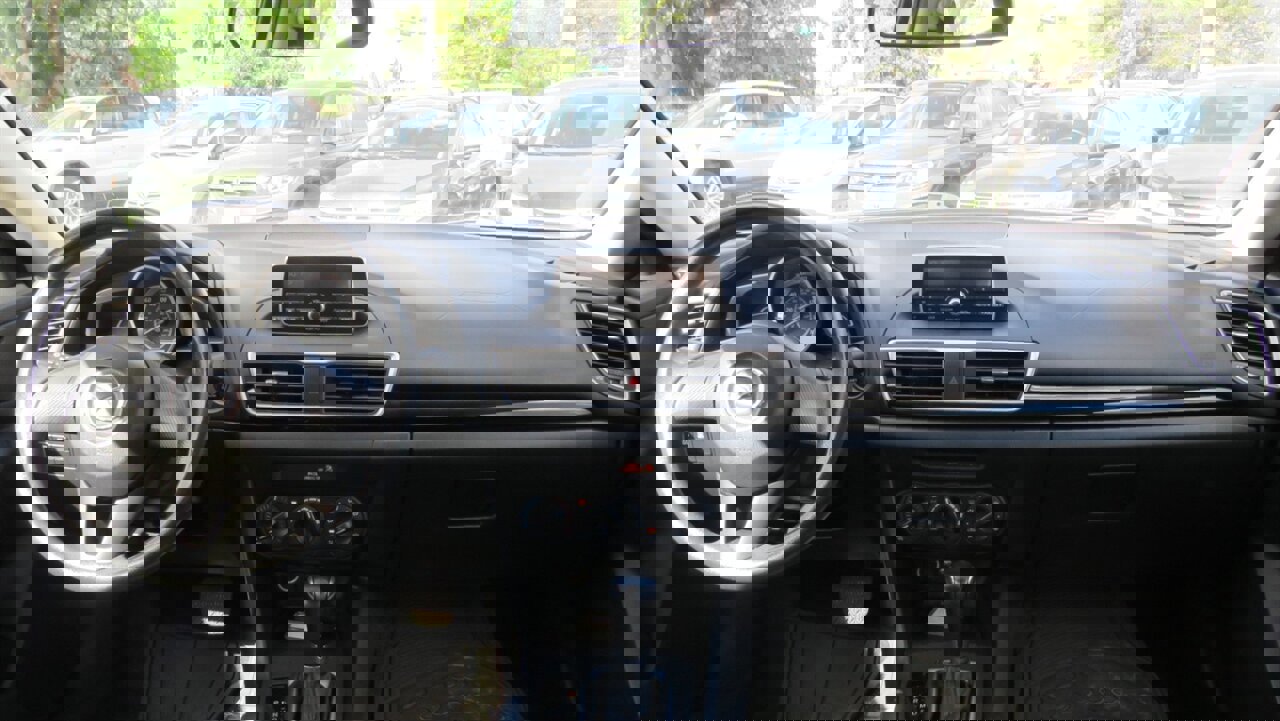 Used 2014 MAZDA MAZDA3 i SV image 9